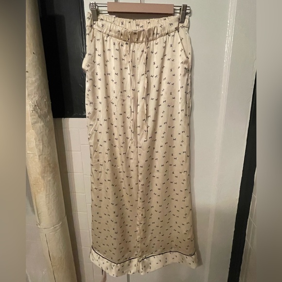 A&F Satin Bow Sleepwear Set - Picture 3 of 4